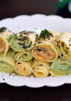 A picture of Paneer stuffed khandvi.