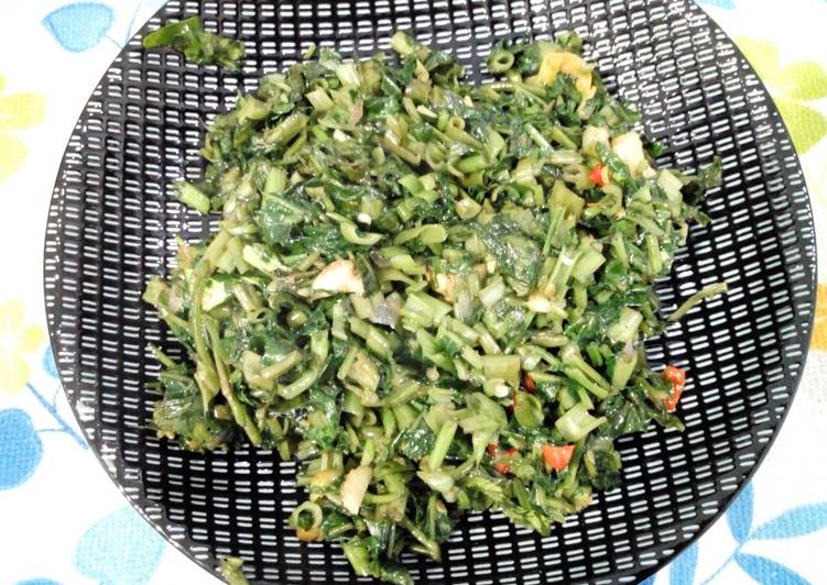 Langkah Mudah untuk Membuat Tumis KaDo (Kangkung ala Manado), Bikin Ngiler