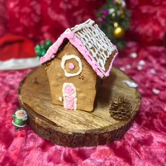 A picture of Ginger bread house.