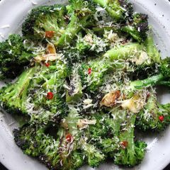 A picture of Pan-fried Garlic Chilli Broccoli.