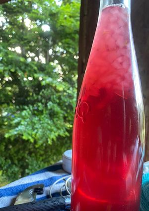 Una foto de Agua de Cerezas y Aloe