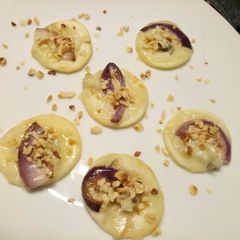 A picture of Gorgonzola pastry bites.