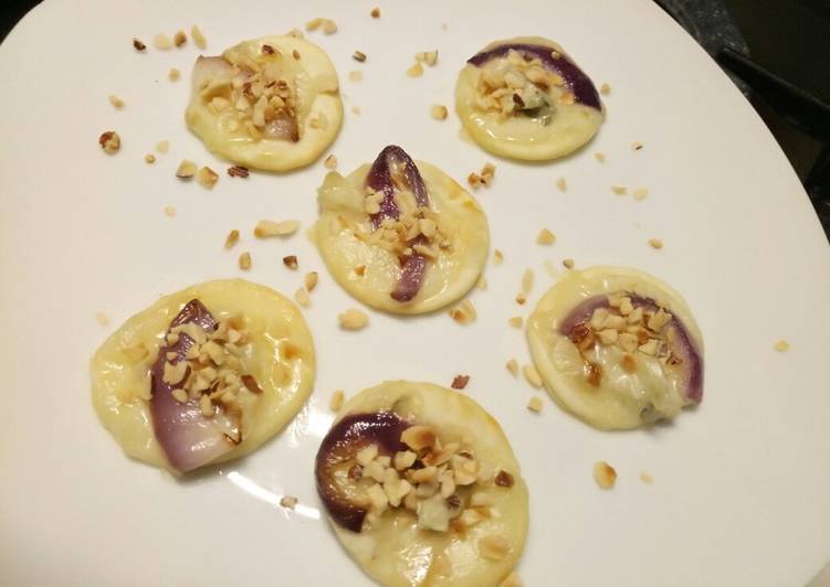 Simple Way to Prepare Speedy Gorgonzola pastry bites