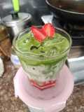 Strawberry Matcha Oatmilk