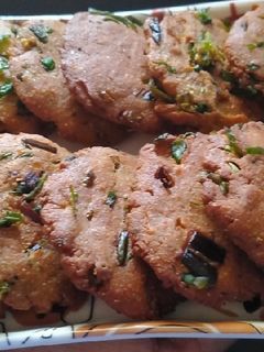 મેથી બાજરી ના વડા (Methi Bajri Vada Recipe In Gujarati) રેસીપી મુખ્ય ફોટો