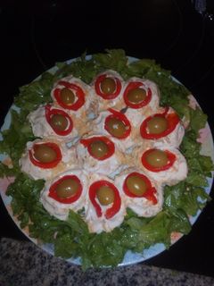 Una foto de Huevos rellenos con atún