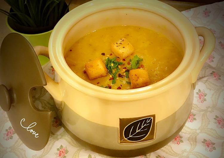 شوربة العدس بالشعيرية 🍵