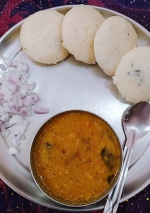 A picture of Rava idli with sambar (homemade sambhar masala).