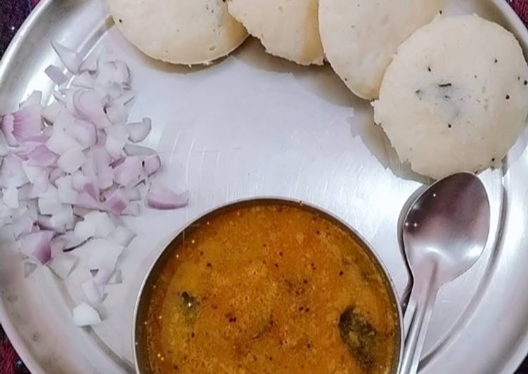 Delicious Rava idli with sambar (homemade sambhar masala)