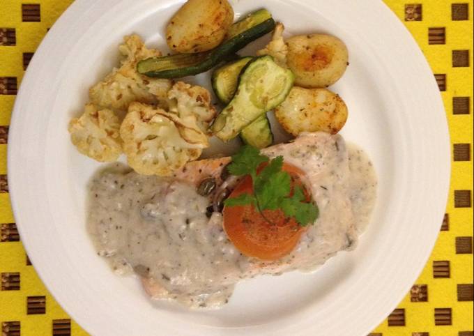 Recipe of Super Quick Homemade Salmon poached in mushroom cream