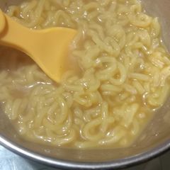 A picture of Plain maggi.