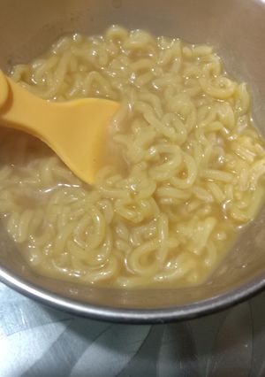A picture of Plain maggi.