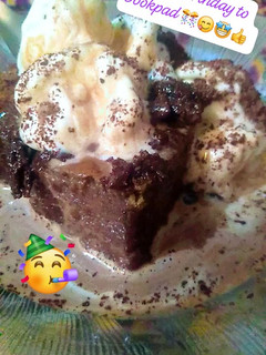सीजलिंग चॉकलेट ब्राउनी विद आइस क्रीम 🍧 🧀 रेसिपी मुख्य फोटो