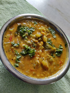 முப்பருப்பு புடலங்காய் கூட்டு(pudalangai koottu recipe in tamil) செய்முறை முக்கிய புகைப்படம்