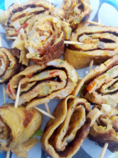 A picture of Pancake rolls.