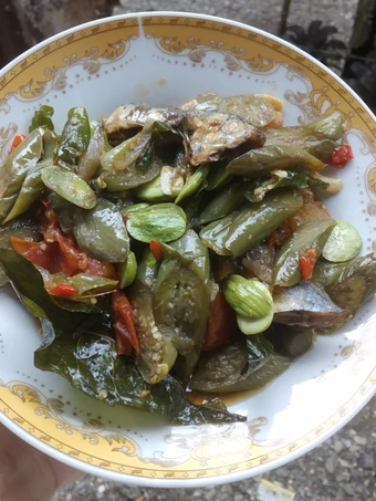 Langkah Gampang Menyiapkan Resep Tumis terong ikan peda asin dan pete yang  Bikin Ketagihan Anti Ribet, Lezat Sekali