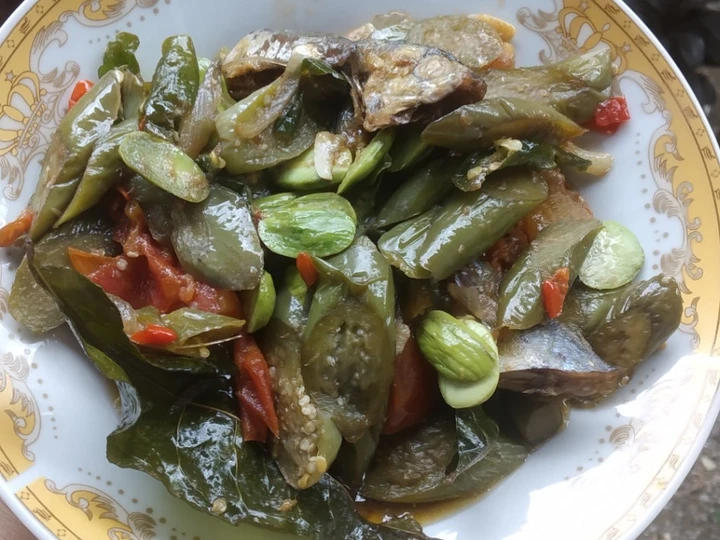 Langkah Gampang Menyiapkan Resep Tumis terong ikan peda asin dan pete yang  Bikin Ketagihan Anti Ribet, Lezat Sekali