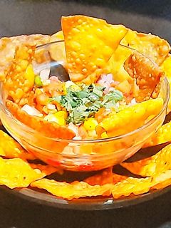 સાલસા વિથ નાચોસ (Salsa With Nachos Recipe in Gujarati) રેસીપી મુખ્ય ફોટો