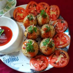 A picture of Stemmed Semolina Balls.