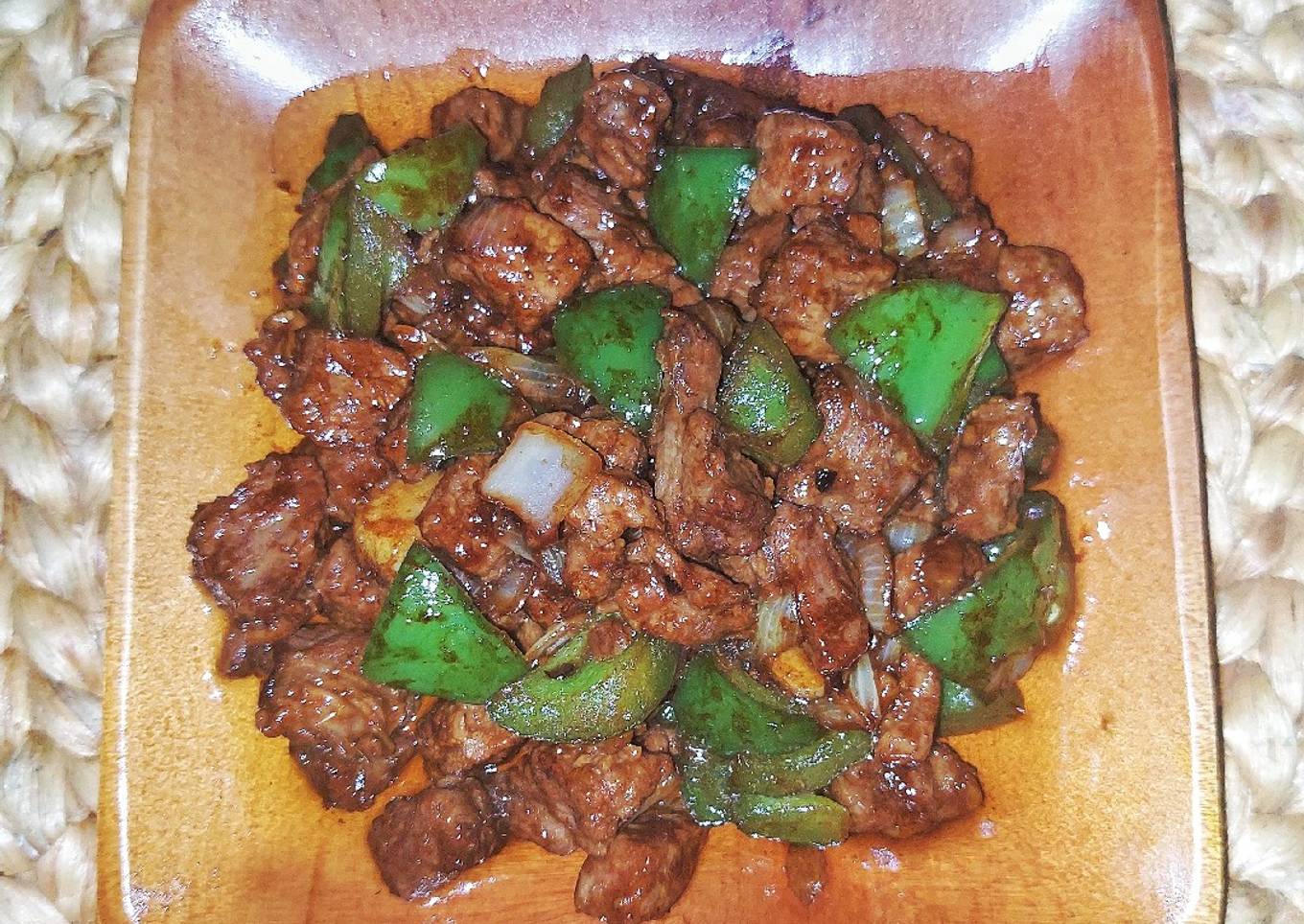 Sapi Lada Hitam (Saus saori)