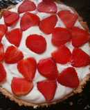 Pie con crema chantilly y fresas