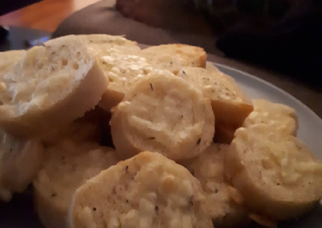 Garlic bread bites