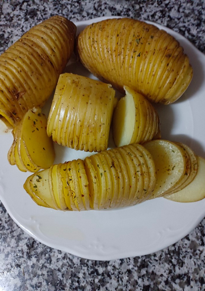 Una foto de Patatas hasselback