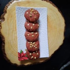 A picture of Pink velvet cookies.