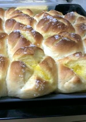 A picture of sweet planta buns.