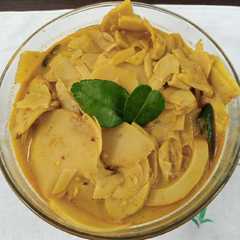 A picture of Gulai Rebung Bumbu Instant Ala Dapur Saya 😘.