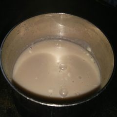 A picture of Horlicks milk.