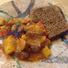 A picture of Pork Goulash (Schweinegulasch).