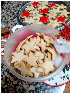 Una foto de Galletitas de nuez moscada y canela 🎄🍪