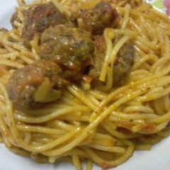 A picture of Spaghetti and meatballs.