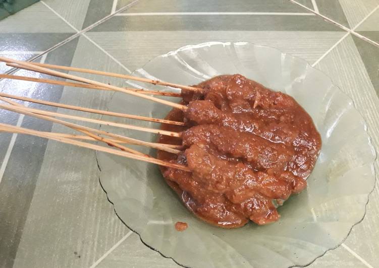 Sate ayam bumbu kacang