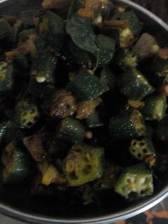 भेंडी फ्राय (Bhendi Fry Recipe In Marathi) रेसिपी चे मुख्य फोटो