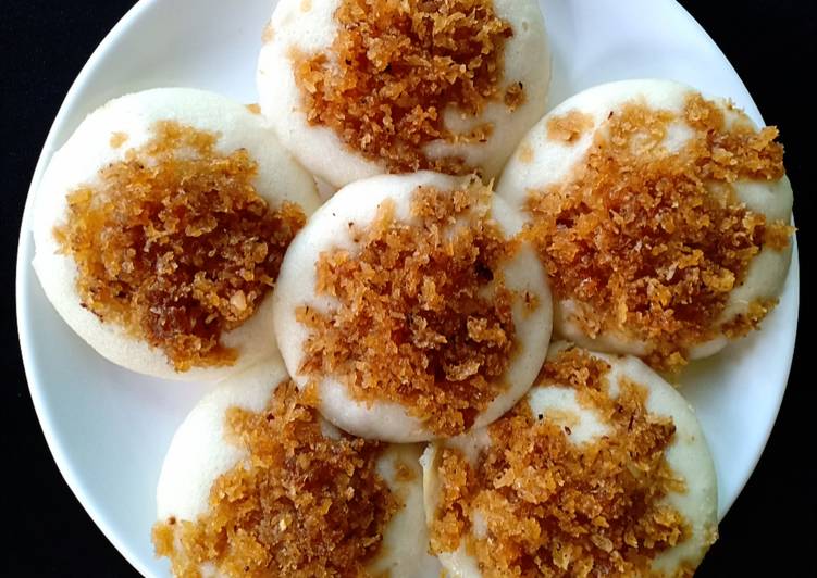 Coconut stuffed idli