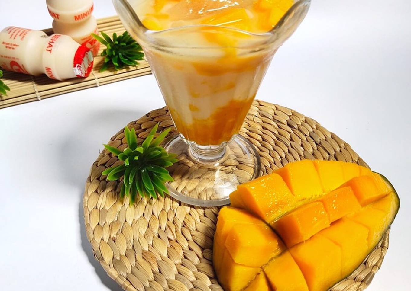 Es Mangga Yakult
