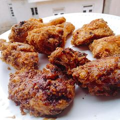 A picture of Honey, soy sauce crispy chicken.