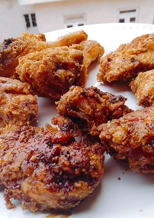 A picture of Honey, soy sauce crispy chicken.
