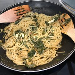 Pasta with spinach sauce A picture of Pasta with spinach sauce.