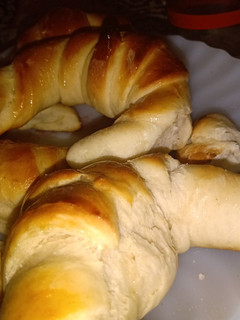 Una foto de Medialunas sin manteca y muy ricas !