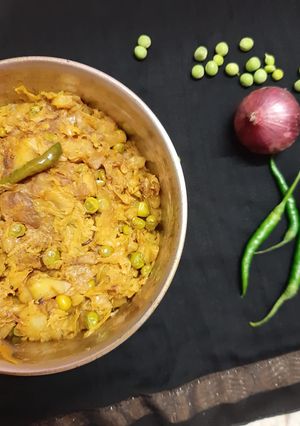 বাঁধাকপির ডালনা(badhakopir dalna recipe in Bengali) রেসিপির প্রধান ছবি
