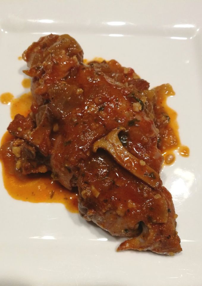 Una foto de Pies de cerdo guisados 🐷