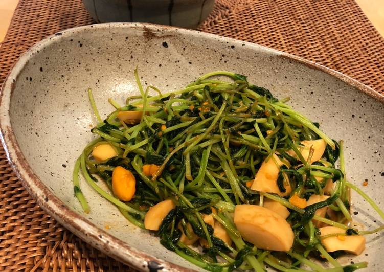 Fried pea sprouts and boiled egg with oyster sauce