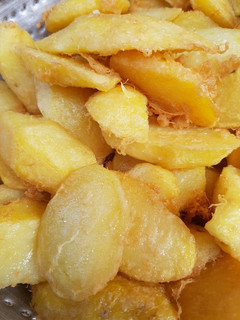 A picture of Boiled and fried potatoes.