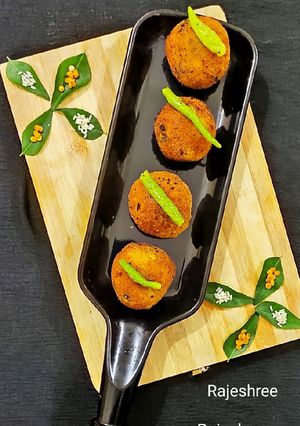 દાલ એન્ડ રાઈસ કબાબ (dal rice kabab recipe in gujarati) રેસીપી મુખ્ય ફોટો