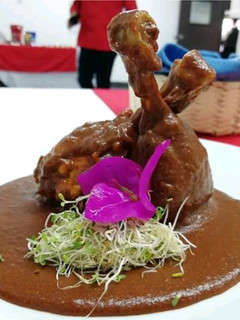 Una foto de Mole poblano de cero 🇲🇽