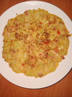 Una foto de Tortilla de repollo con longaniza. Carolina