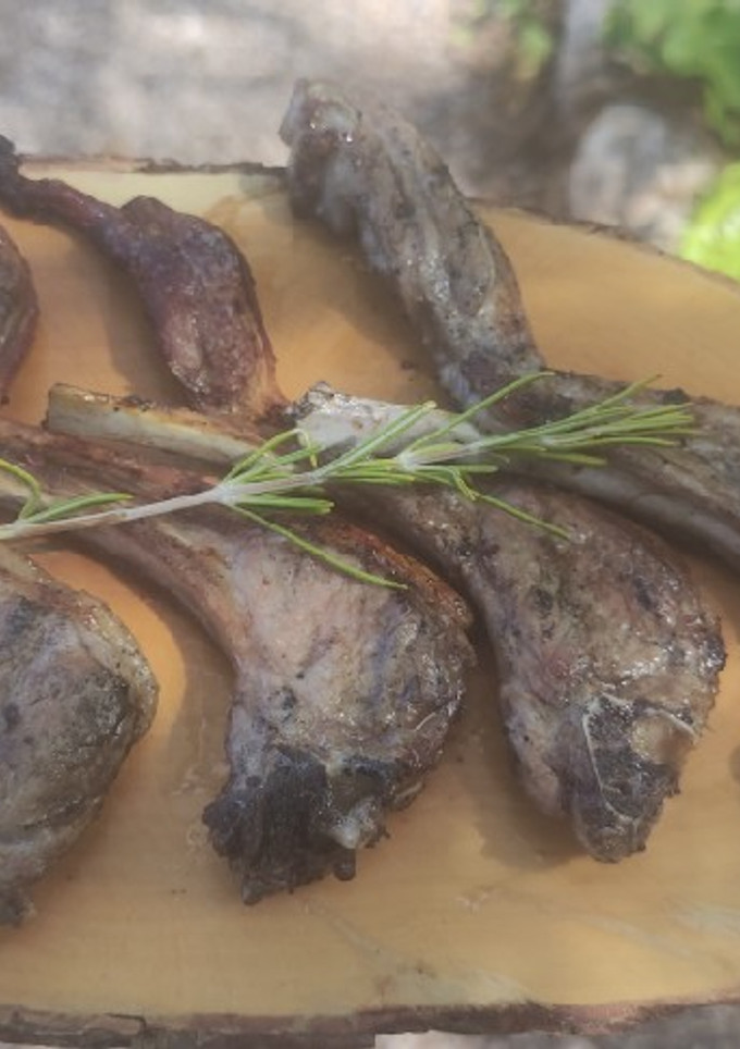 Una foto de Chuletitas de cordero a la brasa